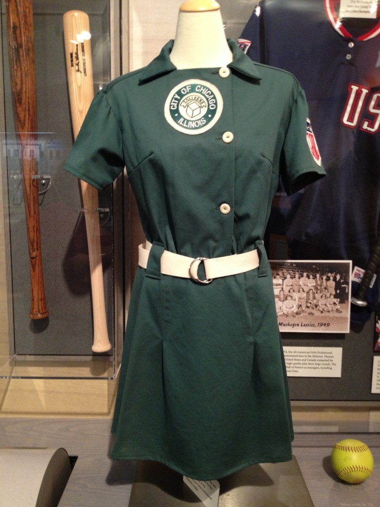 A replica uniform of the one used during road games by the Chicago Colleens. (Photo by Zim)